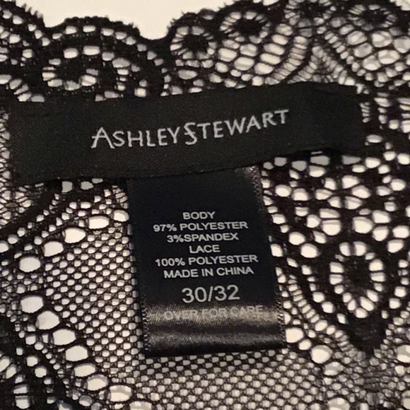 Ashley Stewart NWOT Black Lace Yoke Peplum Top Size 5X - Picture 8 of 9